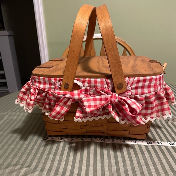 Longaberger Wood Picnic Basket with Red Gingham Bow Trim - Picture 4 of 16